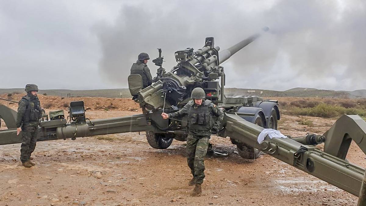 Modernas piezas como el SIAC de 155 mm. deben ser complementadas con municiones de ltima generacin y medios autopropulsados (Ejrcito de Tierra)