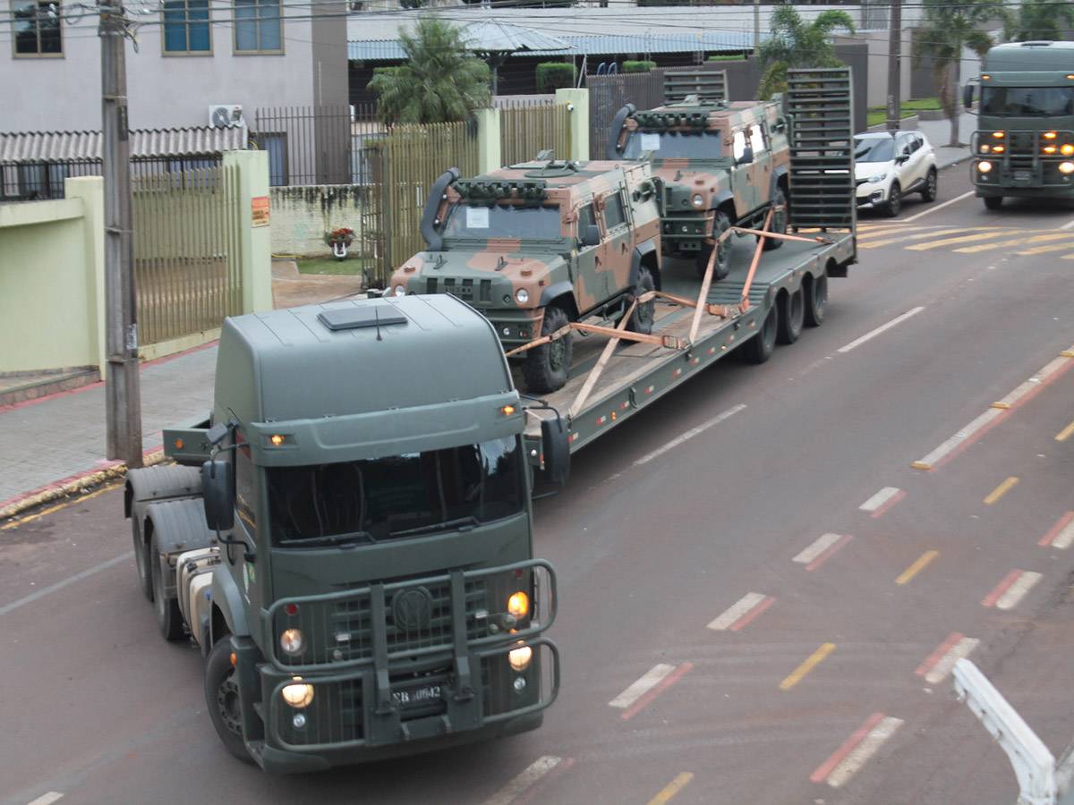 Vehículos blindados ×4 VBMT-LSR del Ejército Brasileño Vehículos blindados ×4 VBMT-LSR del Ejército Brasileño