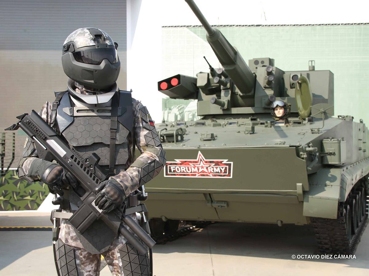 Los combatientes del futuro del Ejército ruso trabajarán con novedosos blindados en un entorno único que buscará la mayor letalidad y efectividad del conjunto. (Octavio Díez Cámara) Los combatientes del futuro del Ejército ruso trabajarán con novedosos blindados en un entorno único que buscará la mayor letalidad y efectividad del conjunto. (Octavio Díez Cámara)