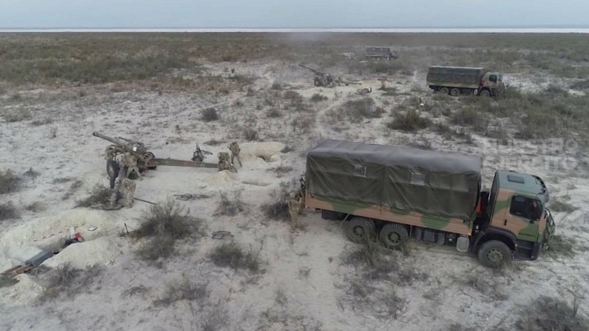 La dotación de camiones a reemplazar es enorme, piezas de 155 MM a remolque de nuevos vehículos WV La dotación de camiones a reemplazar es enorme, piezas de 155 MM a remolque de nuevos vehículos WV