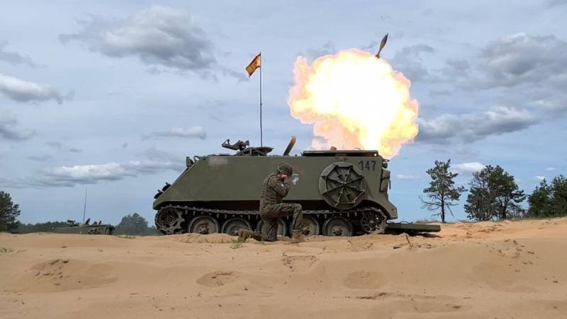 Mortero de 120 mm. sobre M113 del Ejército de Tierra desplegado en Letonia (Ejército de Tierra) Mortero de 120 mm. sobre M113 del Ejército de Tierra desplegado en Letonia (Ejército de Tierra)