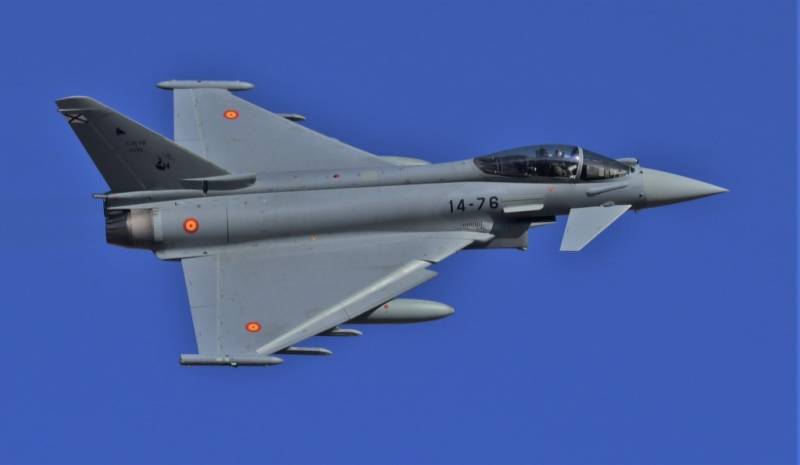 Uno de los aviones de combate Eurofighter despegando desde Torrejón. (Julio Maíz) Uno de los aviones de combate Eurofighter despegando desde Torrejón. (Julio Maíz)