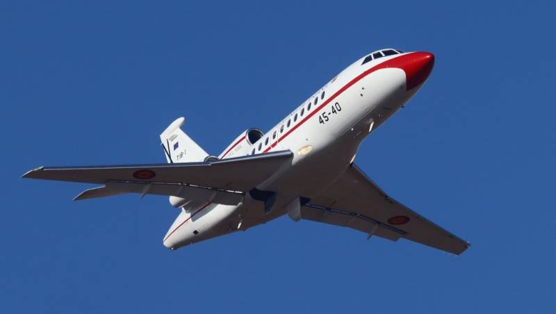 Aunque sin Sanchez a bordo, también participó en el desfile uno de los Falcon 900. (Julio Maíz) Aunque sin Sanchez a bordo, también participó en el desfile uno de los Falcon 900. (Julio Maíz)