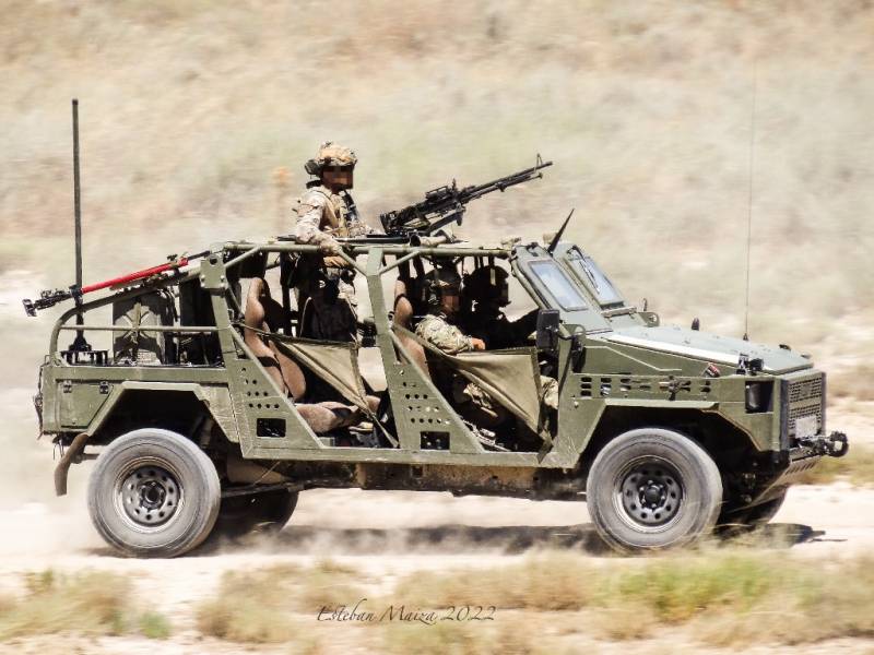 Un ‘Neton’ circulando a toda velocidad por las polvorientas pistas de San Gregorio. Un ‘Neton’ circulando a toda velocidad por las polvorientas pistas de San Gregorio.