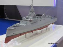 Esta maqueta de las Belharra, de las que ya est�n en construcci�n la primera de Francia y la primera de Grecia, deja claro que su dise�o es novedoso y avanzado. (Octavio D�ez C�mara)