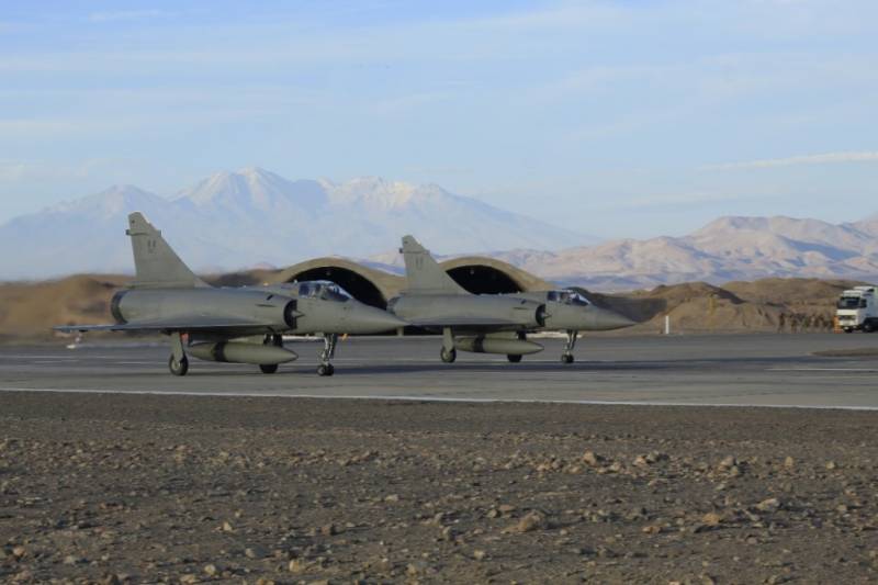 Mirage 2000P del Grupo Aereo N° 4 alistandose para despegar para cumplir una Misión de Interdiccion. Mirage 2000P del Grupo Aereo N° 4 alistandose para despegar para cumplir una Misión de Interdiccion.
