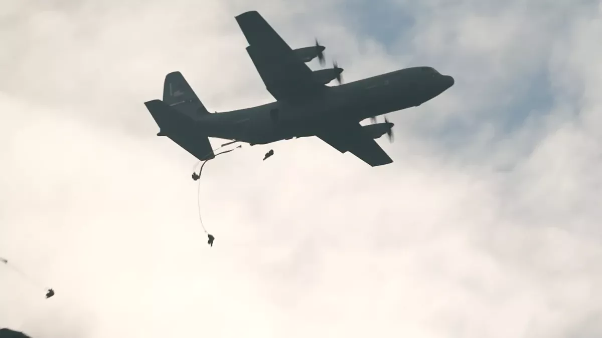 Paracaidistas estadounidenses, italianos y alemanes se entrenan en Italia