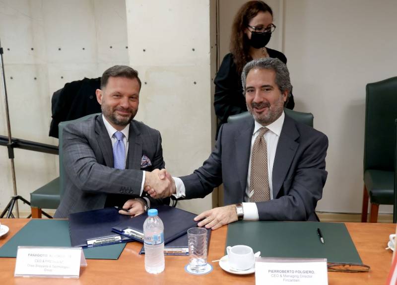 Firma del acuerdo entre Panagiotis Xenokostas, CEO de Onex y Pierroberto Folgiero, CEO de Fincantieri (Fincantieri) Firma del acuerdo entre Panagiotis Xenokostas, CEO de Onex y Pierroberto Folgiero, CEO de Fincantieri (Fincantieri)