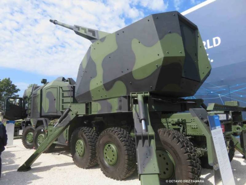 Rheinmetall trabaja con Israel en piezas mviles de 155mm sobre vehculo 10x10 que conseguirn alcances que doblarn los actuales. (Octavio Dez Cmara)