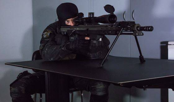 Aunque los tiradores poseen un importante catalogo de trajes ghillie para diferentes situaciones ,lo cierto es que lo habitual son los puestos de tirador como el reflejado sobre estas lineas. Aunque los tiradores poseen un importante catalogo de trajes ghillie para diferentes situaciones ,lo cierto es que lo habitual son los puestos de tirador como el reflejado sobre estas lineas.