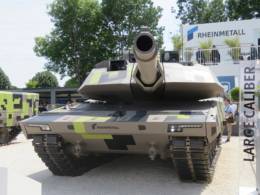 KF-51 “Panther”, la apuesta de Rheinmetall con un diseño innovador que también podría ser válido para las futuras necesidades europeas (foto Octavio Díez Cámara).  