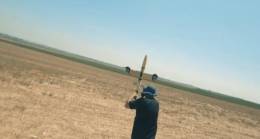 El misil durante su despliegue manual (captura video IAI)