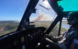 UH-1H rumbo a un foco �gneo desde la cabina (Foto :FAU)