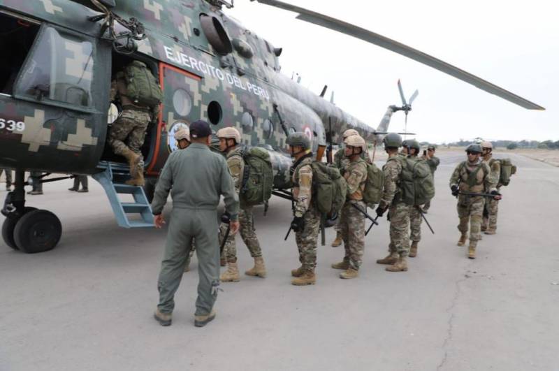 Uno de los Helicopteros de Transporte y Combate Mi-17-1B de la Aviacion del Ejercito que se encargo de trasladar a efectivos de la 1ra. Brigada de Fuerzas Especiales a los sectores bloqueados de la carretera. Uno de los Helicopteros de Transporte y Combate Mi-17-1B de la Aviacion del Ejercito que se encargo de trasladar a efectivos de la 1ra. Brigada de Fuerzas Especiales a los sectores bloqueados de la carretera.