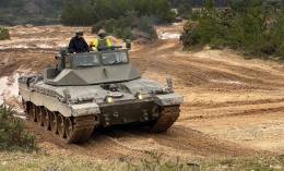 Los ucranianos ya est�n form�ndose para conformar tripulaciones capaces de trabajar con los Challenger 2. (Ministry of Defence)