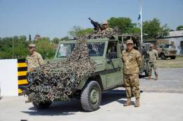 Una partida de MB230G fue preparada para misiones de exploracion.