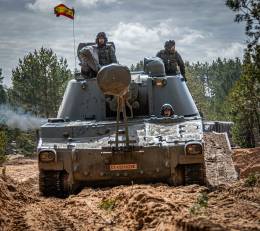 Obs autopropulsado M-109A5 del Ejrcito de Tierra desplegado en Letonia (Ejrcito de Tierra)