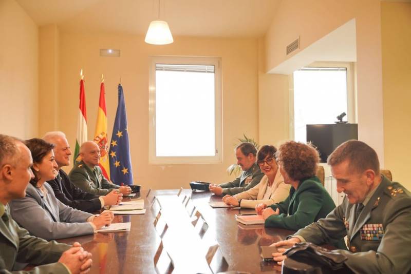 Ha tenido lugar en Logroño la primera reunión preparatoria de los actos de 2023 de la Patrona de la Guardia Civil, la Virgen del Pilar. Ha tenido lugar en Logroño la primera reunión preparatoria de los actos de 2023 de la Patrona de la Guardia Civil, la Virgen del Pilar.