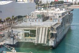 El navo Choctaw County visto de popa, en su punto de atraque de Las Palmas.  (Foto Antonio Rodriguez Santana)