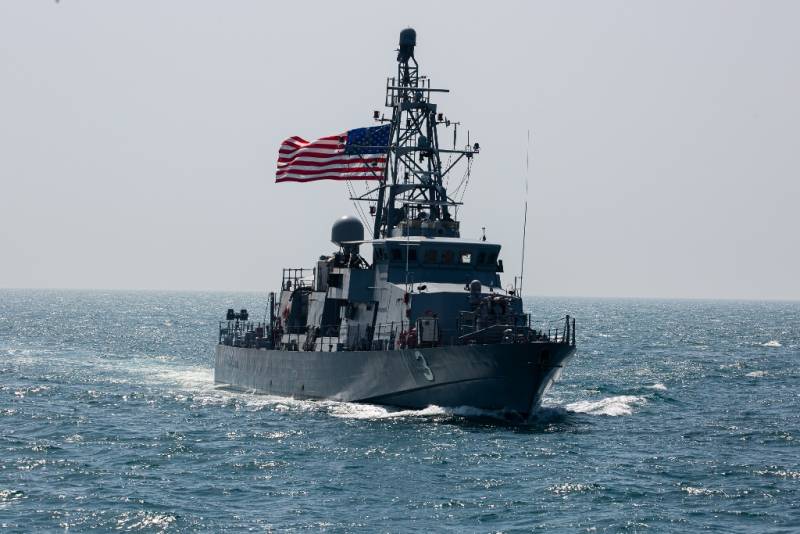 El USS Hurricane (PC 3) durante un ejercicio conjunto con medios de Baréin en el Golfo de Arabia (US Navy) El USS Hurricane (PC 3) durante un ejercicio conjunto con medios de Baréin en el Golfo de Arabia (US Navy)