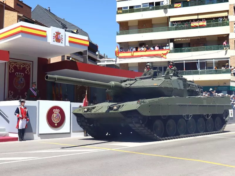 Actos del desfile del Día de las FAS de 2022 en Huesca. (Foto Julio Maíz) Actos del desfile del Día de las FAS de 2022 en Huesca. (Foto Julio Maíz)