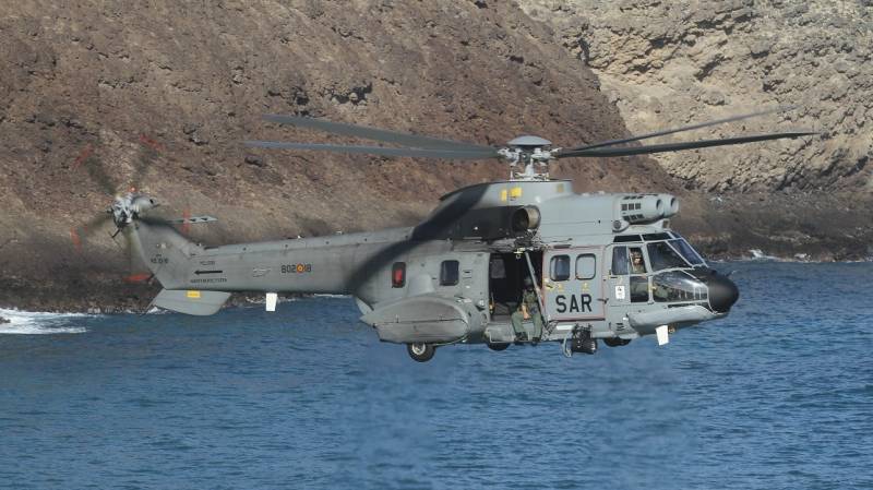 Super Puma del 802 del Ejército del Aire y del Espacio (foto Julio Maíz) Super Puma del 802 del Ejército del Aire y del Espacio (foto Julio Maíz)