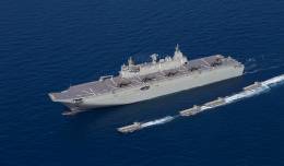 Los buques LHD de Navantia dan a los australianos una inusitada capacidad expedicionaria para apoyar a sus intereses defensivos. (MD Australia)