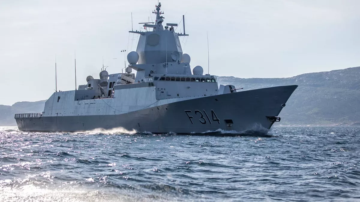 Fragata F-314 de la Armada de Noruega. Fragata F-314 de la Armada de Noruega.