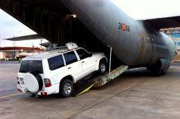 Un vehculo comercial modificado del Ejrcito de Tierra (Estado Mayor de la Defensa)