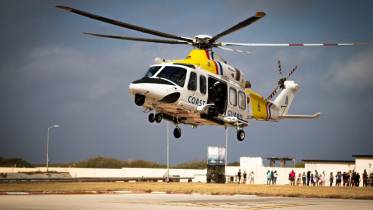 Leonardo  AW139 en la rampa de vuelo de la Marinierskazerne en Savaneta. (Foto: Defensie Caribisch gebied)