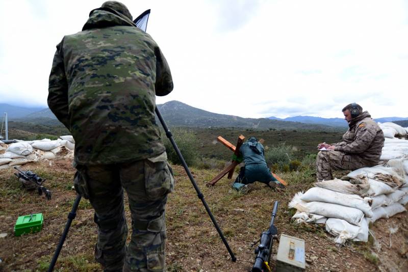 Los participantes en Arapiles North Wind tuvieron que demostrar su pericia para disparar desde posiciones de tiro nada fáciles. (J.L.Fariñas) Los participantes en Arapiles North Wind tuvieron que demostrar su pericia para disparar desde posiciones de tiro nada fáciles. (J.L.Fariñas)