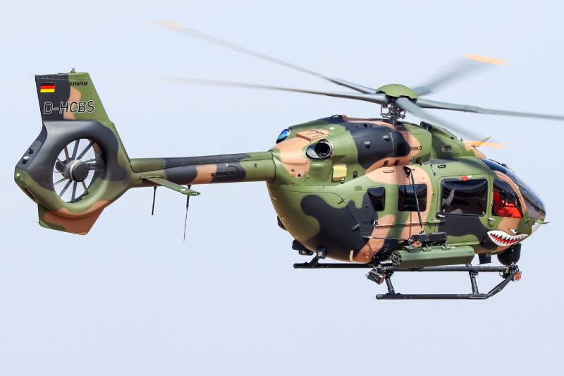 El helicóptero H145M presente en España lleva la matricula civil alemana D-HCBS. (foto Rubén Galindo) El helicóptero H145M presente en España lleva la matricula civil alemana D-HCBS. (foto Rubén Galindo)