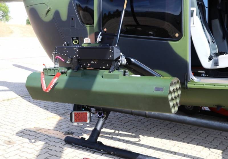 El H145M presentado en España, estaba armado con una ametralladora y un lanzacohetes de 12 alveolos. (foto Julio Maíz) El H145M presentado en España, estaba armado con una ametralladora y un lanzacohetes de 12 alveolos. (foto Julio Maíz)