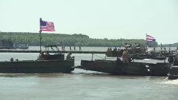 Tropas rumanas y estadounidenses durante unas maniobras de la OTAN cruzando el río Danubio en el Saber Guardian 23. Foto: OTAN Tropas rumanas y estadounidenses durante unas maniobras de la OTAN cruzando el río Danubio en el Saber Guardian 23. Foto: OTAN