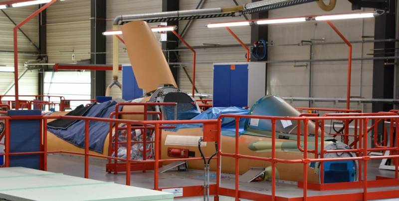 El primer Eurofighter del programa Quadriga en fase de ensamblaje final en Manching. (Foto Airbus DS) El primer Eurofighter del programa Quadriga en fase de ensamblaje final en Manching. (Foto Airbus DS)