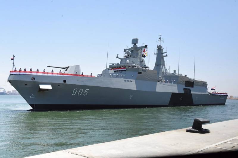 Fragata MEKO-A200 Al-Qahhar de la Armada Egipto en Alejandría. Fragata MEKO-A200 Al-Qahhar de la Armada Egipto en Alejandría.