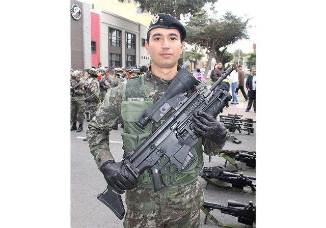 Fusil de asalto FN SCAR-H de 7,62 x 51 mm.