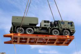 Embarque de uno de los primeros HOMAR-K camino de Polonia. (foto Hanwha Aerospace)