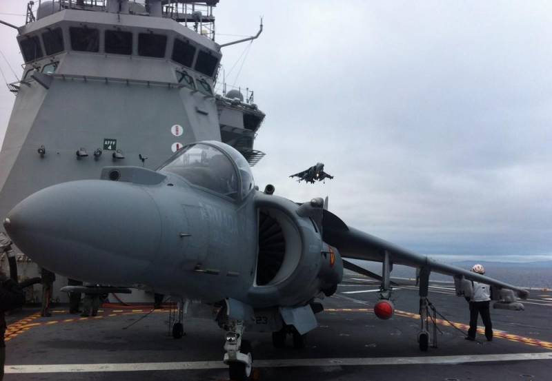Aviones Harrier AV-8B de la 9 Escuadrilla.