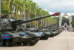 Medios blindados de origen ruso 2S23 Nona-SVK y T-72B1. (Foto: Ej�rcito Bolivariano)
