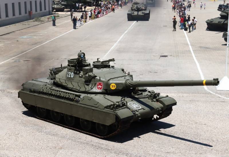 Uno de los medios más curiosos del MUMA es este AMX-30, que fue modernizado en España a la variante EM2. (Foto Julio Maíz Gutiérrez) Uno de los medios más curiosos del MUMA es este AMX-30, que fue modernizado en España a la variante EM2. (Foto Julio Maíz Gutiérrez)