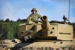 Vista de la torre de una de los Leopard 2A4 del Ejrcito de Eslovaquia. (foto Ministry of Defence of the Slovak Republic)