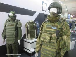 Las prendas de proteccin personal de Okbama para combatientes rusos. (Octavio Dez Cmara)