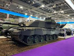 El carro de combate Challenger 3 expuesto en la edici�n de 2021 de DSEI (autor)