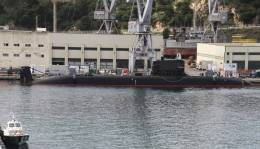 Imagen del submarino S-81 Isaac Peral en el muelle de armamento del Arsenal de Cartagena. (foto Julio Maz Gutirrez). 