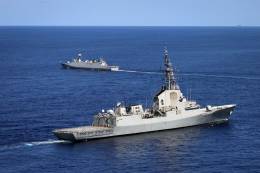 La fragata espaola Mndez Nez, en primer plano, detrs  la marroqu Tarik Ben Ziyad. (foto SNMG2)