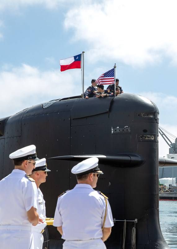 Submarino Carrera recibido por la delegación Chilena en EE.UU (foto US Pacific Fleet) Submarino Carrera recibido por la delegación Chilena en EE.UU (foto US Pacific Fleet)