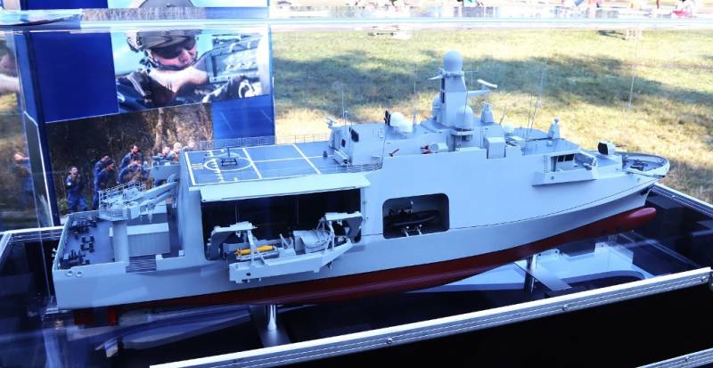 Imagen del lado de estribor del nuevo buque MCMV belga-holandés. (foto Julio Maíz Gutiérrez). Imagen del lado de estribor del nuevo buque MCMV belga-holandés. (foto Julio Maíz Gutiérrez).