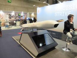 Maqueta del NSM en el estand de Kongsberg en la pasada feria FEINDEF (autor)