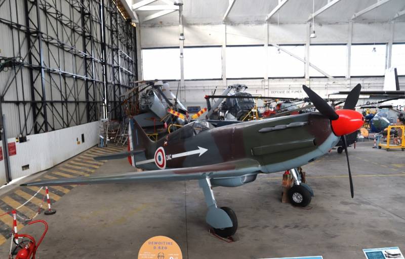 El recientemente restaurado caza de la Segunda Guerra Mundial Dewoitine D.520. El recientemente restaurado caza de la Segunda Guerra Mundial Dewoitine D.520.